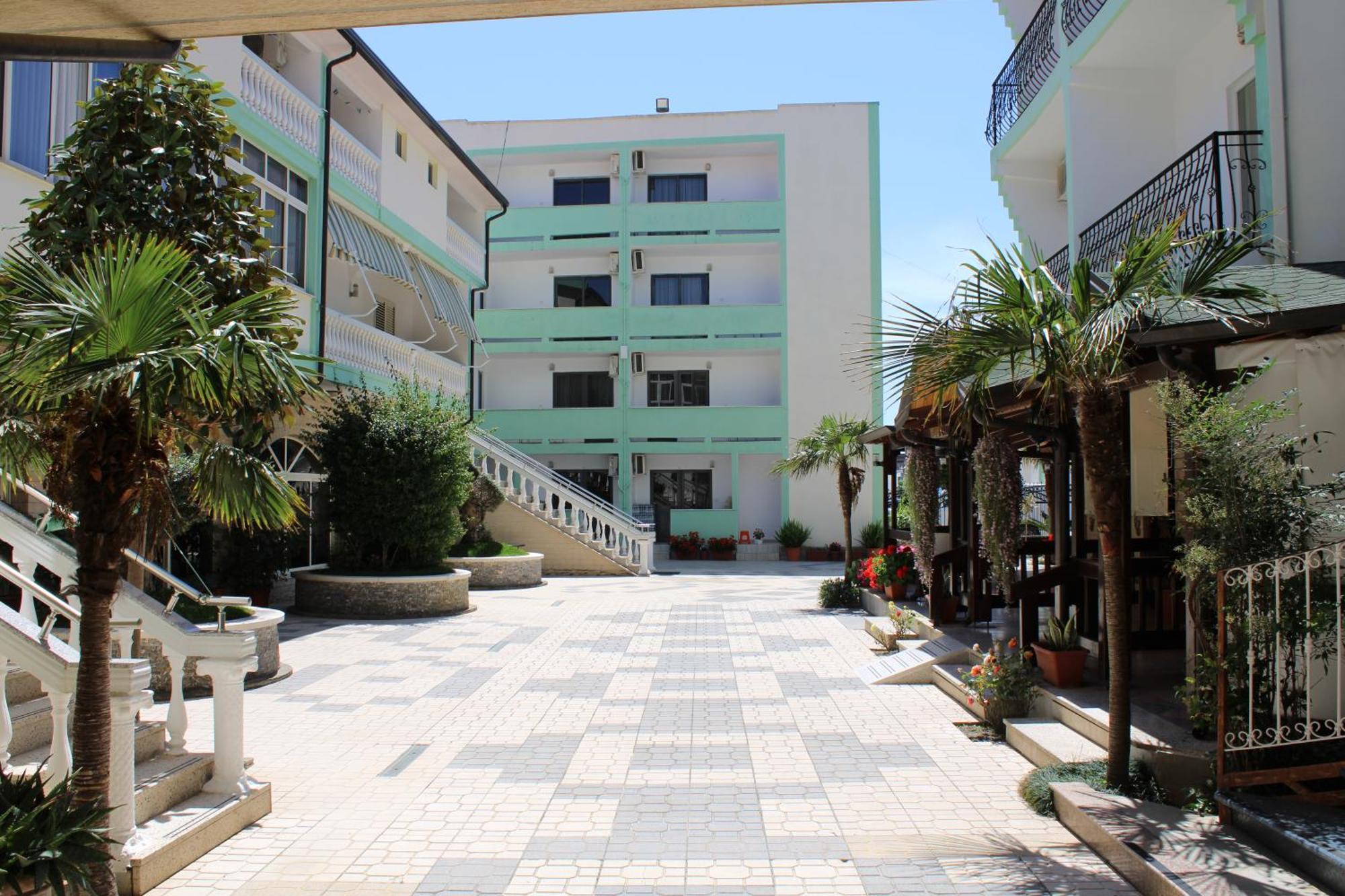 Velipojë Kompleksi Jakaj מראה חיצוני תמונה
