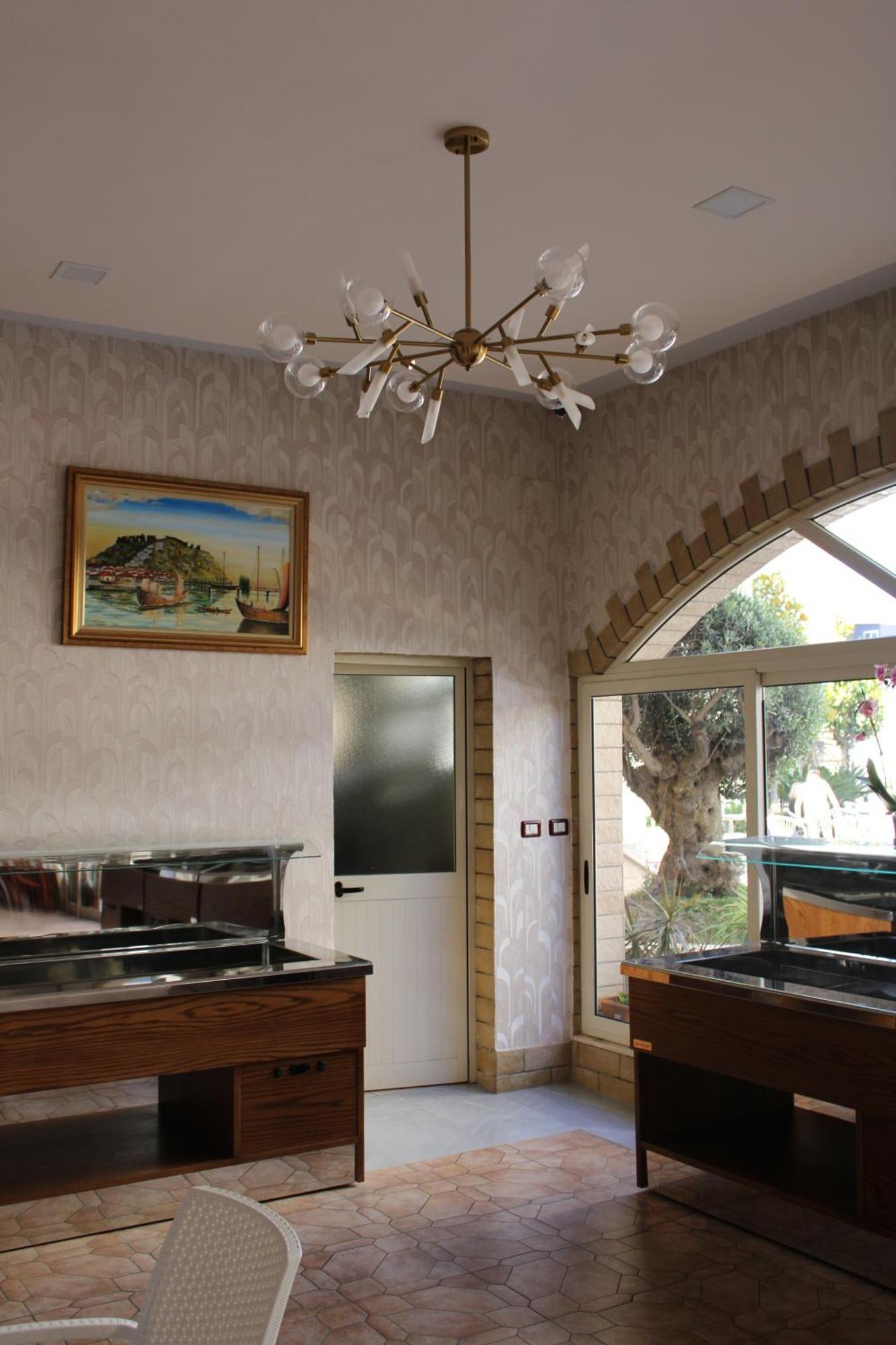 Velipojë Kompleksi Jakaj מראה חיצוני תמונה